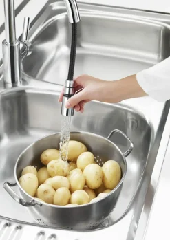 Grifo De Cocina Con Caño Extraíble Giratorio Y Función Ducha Aclarado – Targa – Roca – A5A8160C00